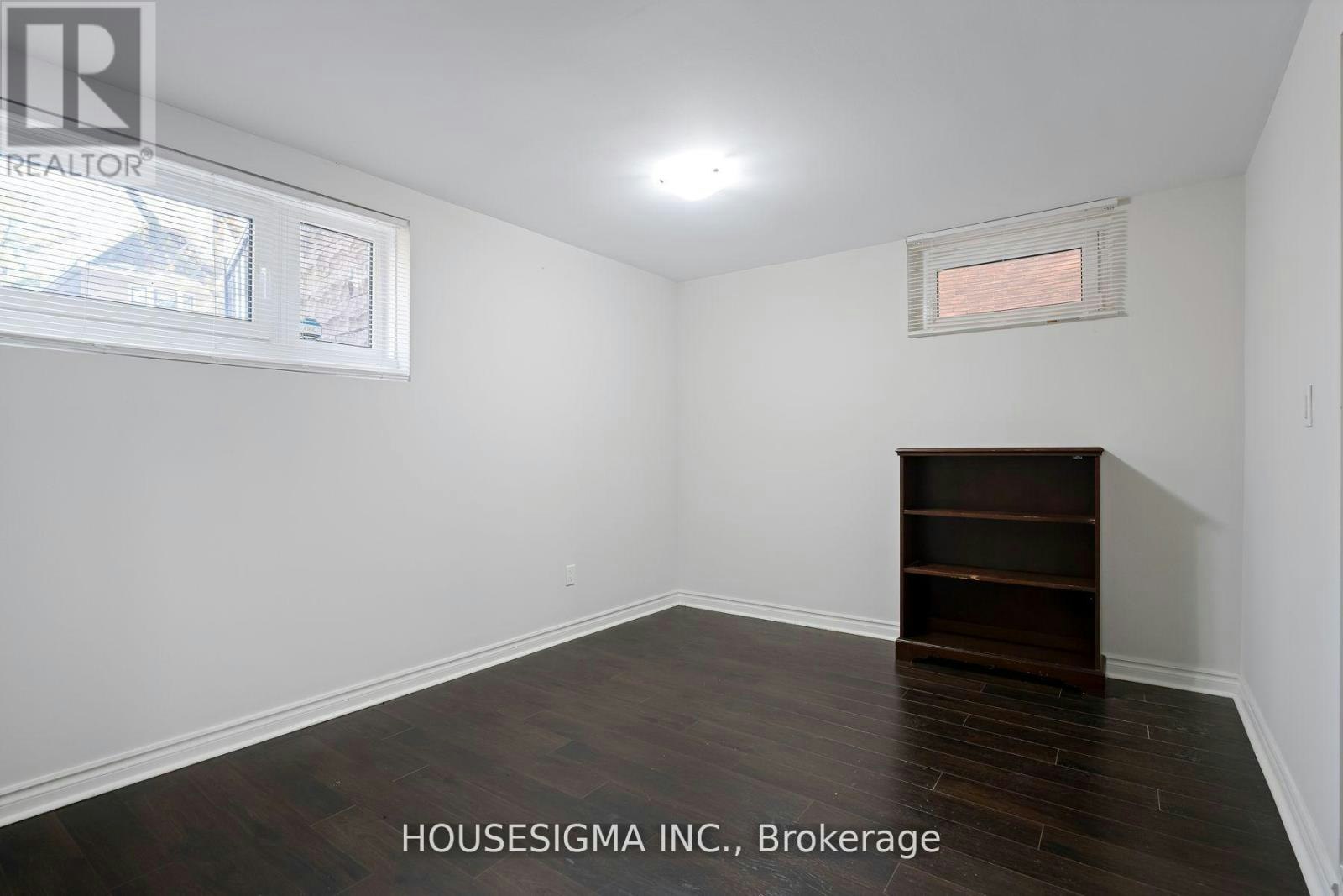 LOWER-72 Redwood Avenue, Toronto, ON, M4L 2S6 - 11