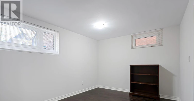 LOWER-72 Redwood Avenue, Toronto, ON, M4L 2S6 - 11