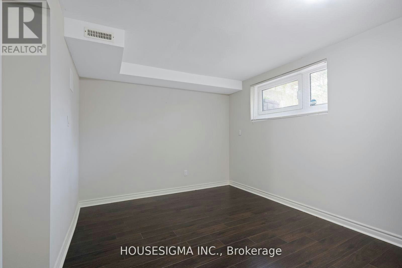 LOWER-72 Redwood Avenue, Toronto, ON, M4L 2S6 - 12