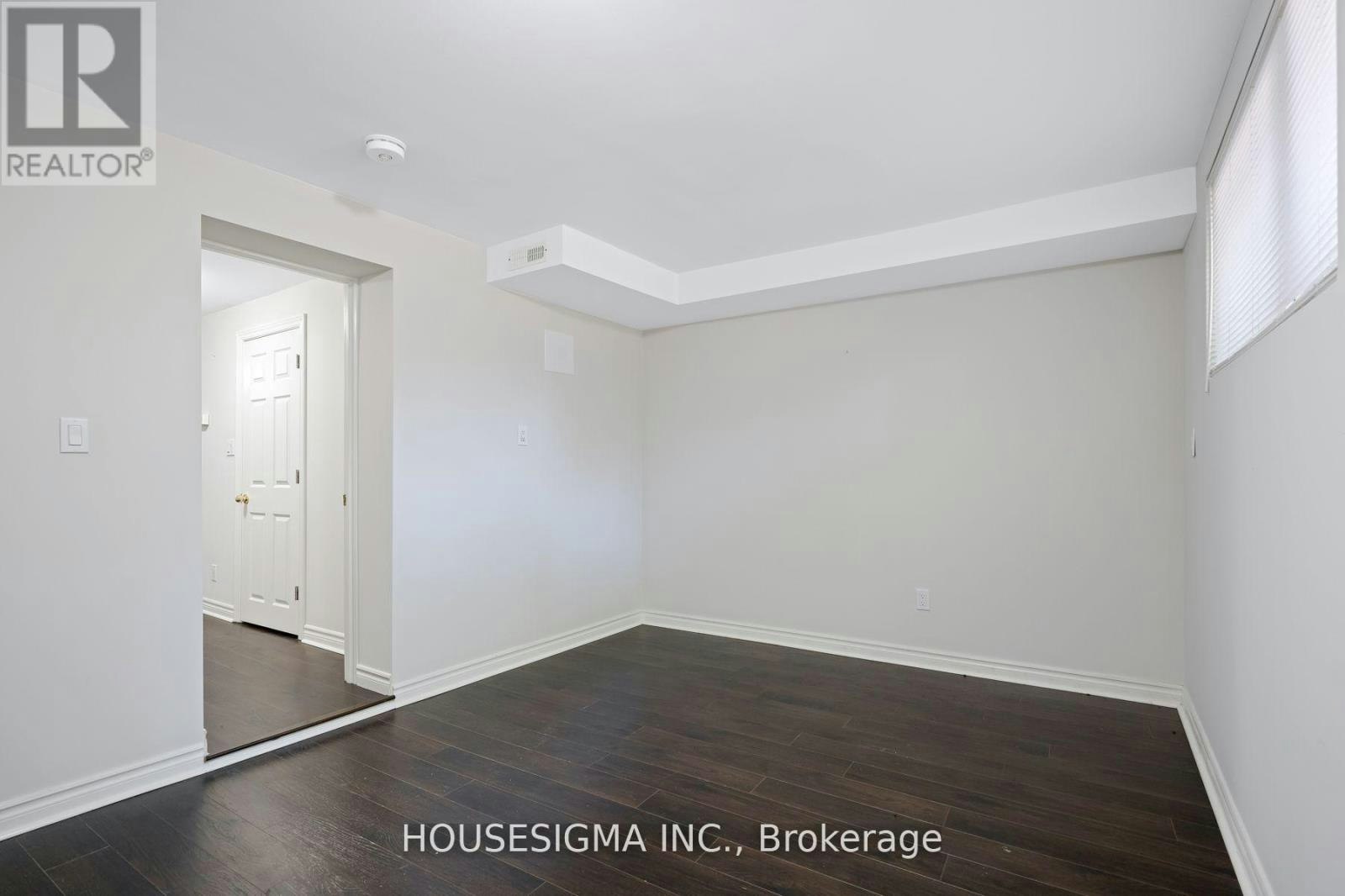 LOWER-72 Redwood Avenue, Toronto, ON, M4L 2S6 - 14