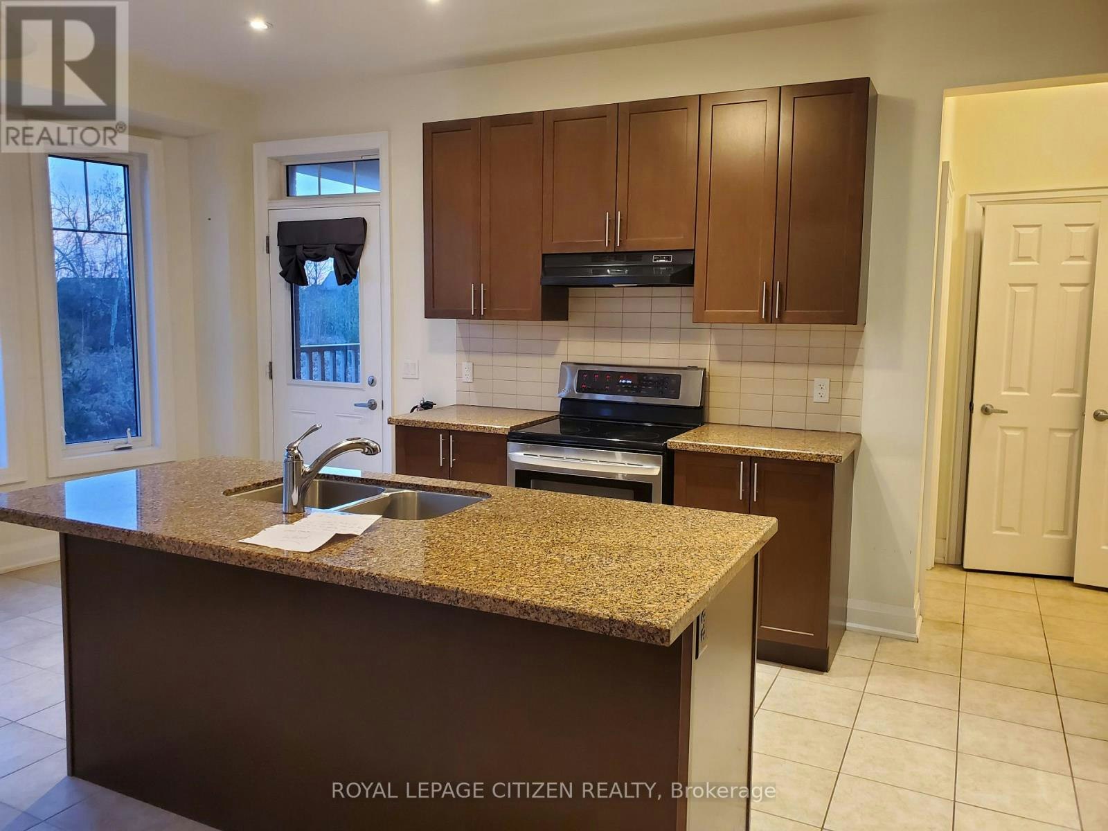 211 Symington Avenue, Oshawa, ON, L1L 0J8 - 6