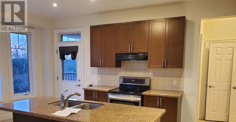 211 Symington Avenue, Oshawa, ON, L1L 0J8 - 6