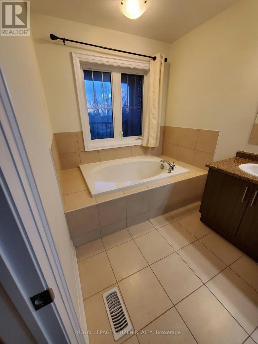 211 Symington Avenue, Oshawa, ON, L1L 0J8 - 12