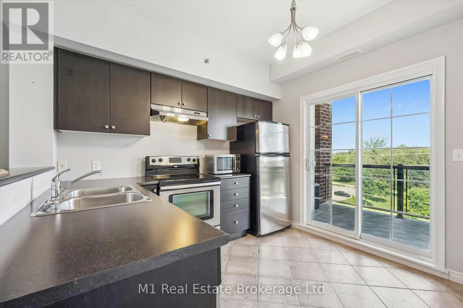 412-308 Watson Parkway N, Guelph, ON, N1E 0G7