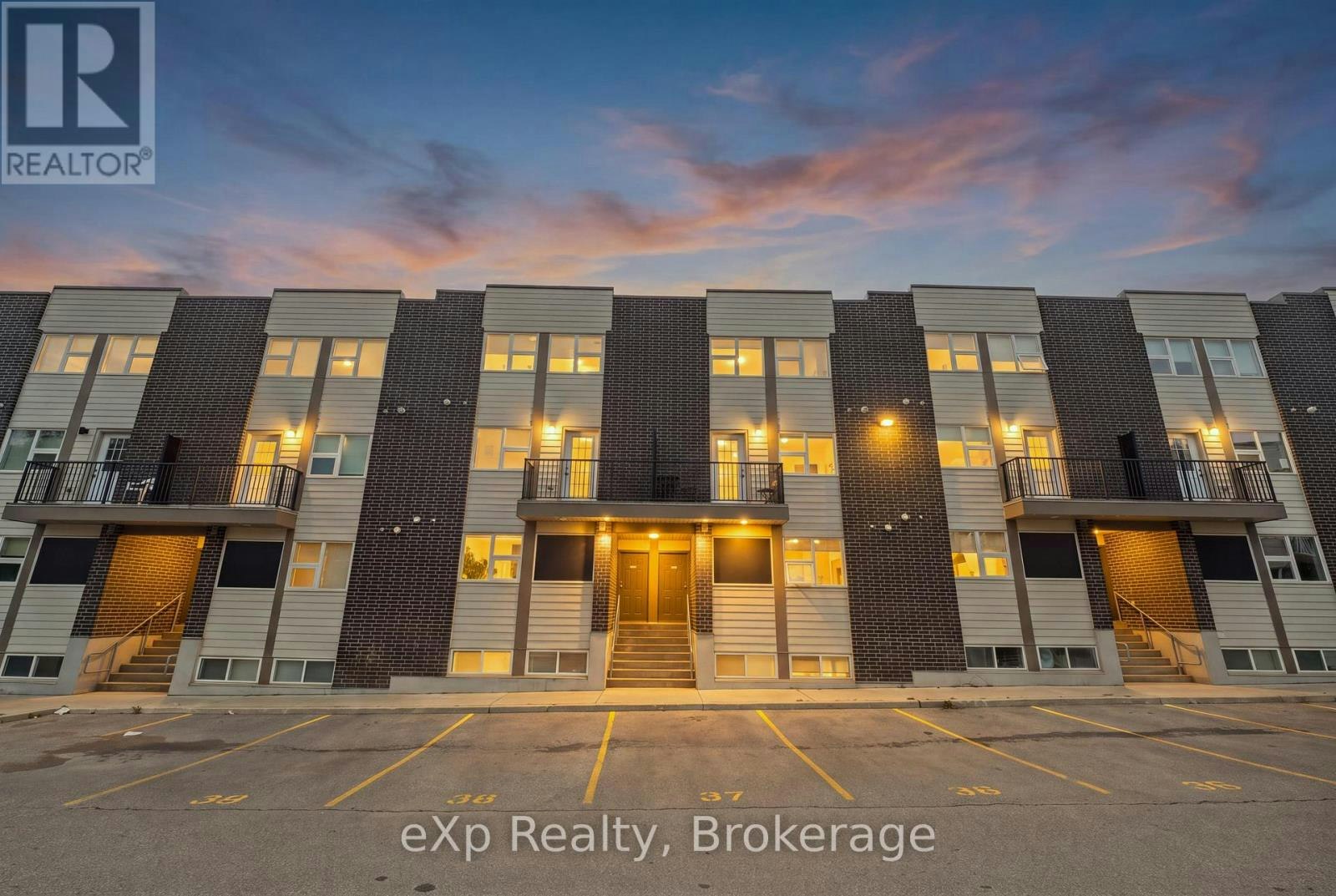 119-338 Albert Street, Waterloo, ON, N2L 3T8