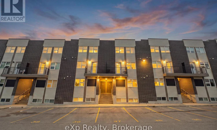 119-338 Albert Street