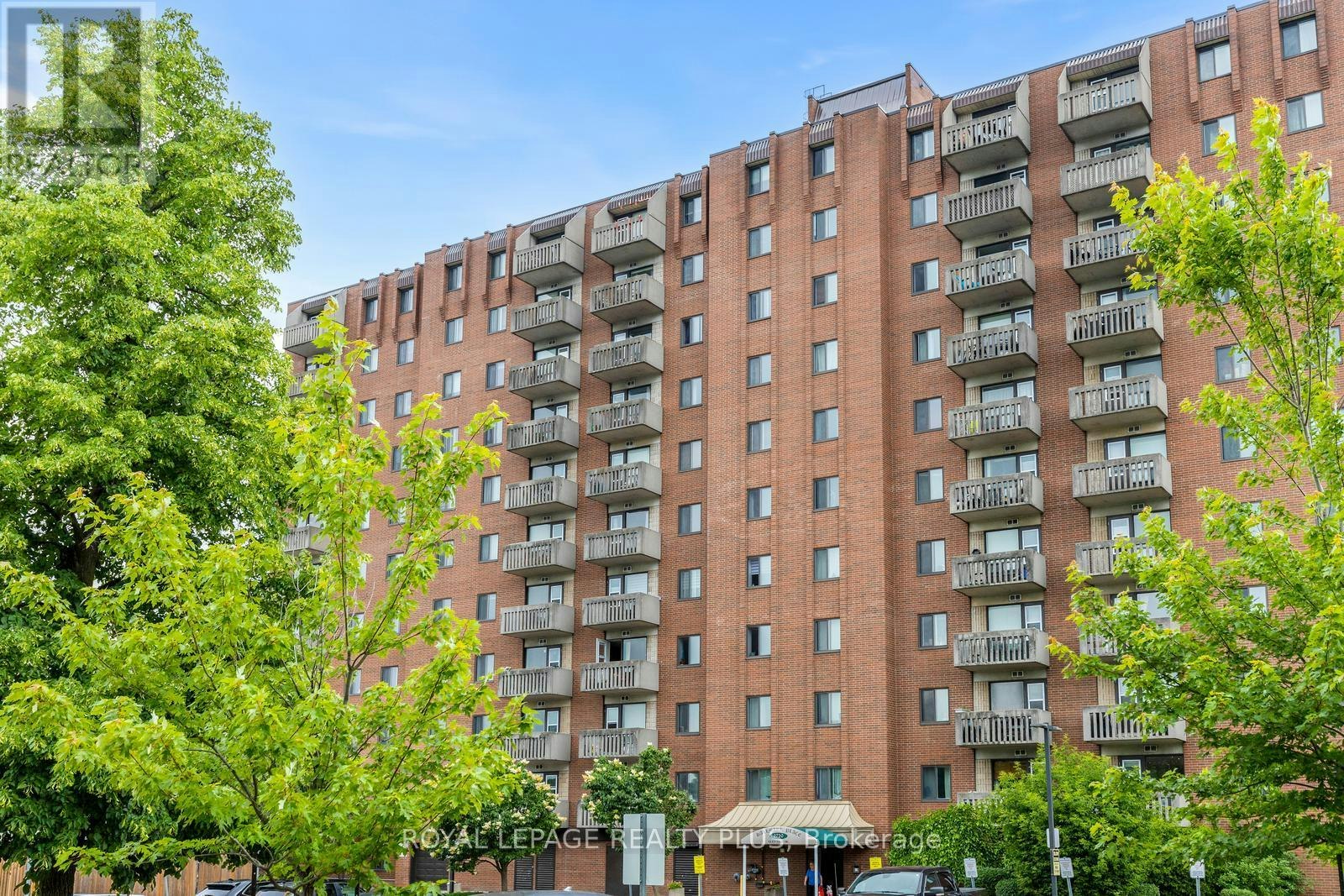 1012-6720 Glen Erin Drive, Mississauga, ON, L5N 3K8