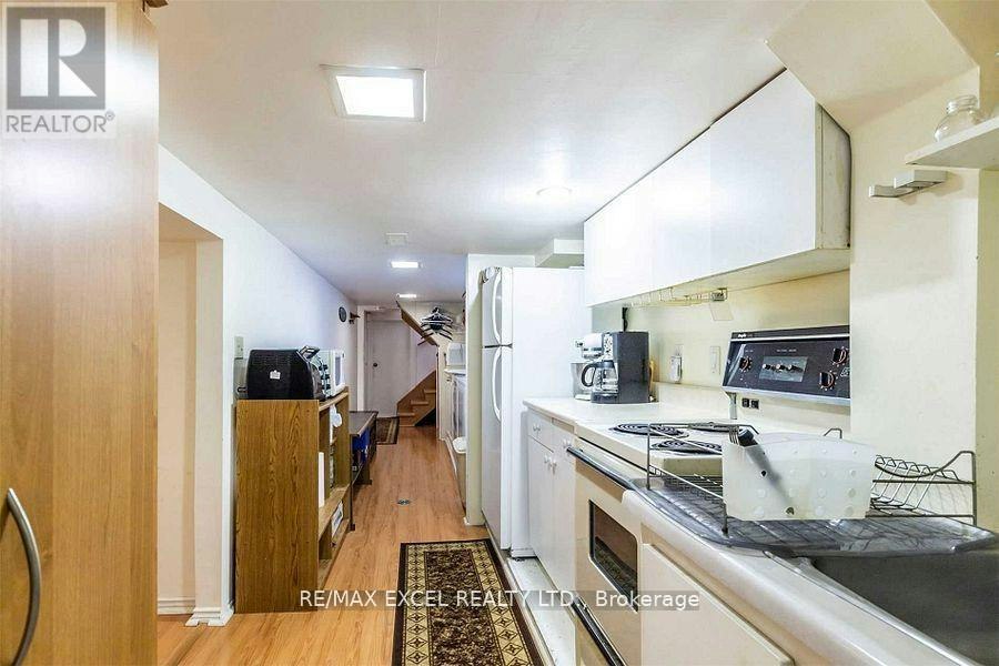 416 Rimilton Avenue, Toronto, ON, M8W 2G3 - 22