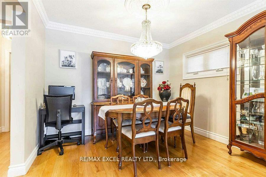 416 Rimilton Avenue, Toronto, ON, M8W 2G3 - 6