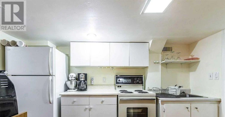 416 Rimilton Avenue, Toronto, ON, M8W 2G3 - 20