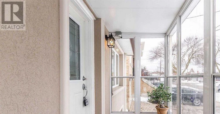 416 Rimilton Avenue, Toronto, ON, M8W 2G3 - 3