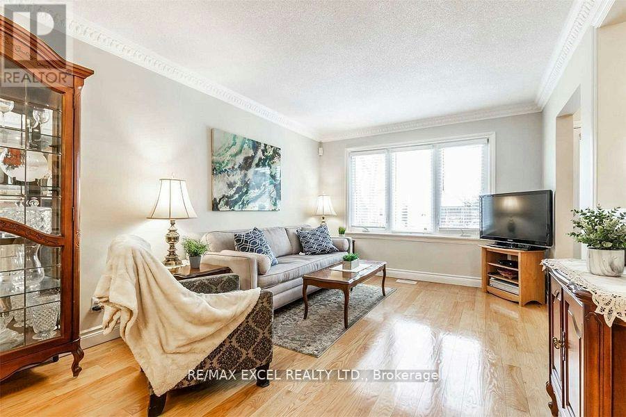 416 Rimilton Avenue, Toronto, ON, M8W 2G3 - 5