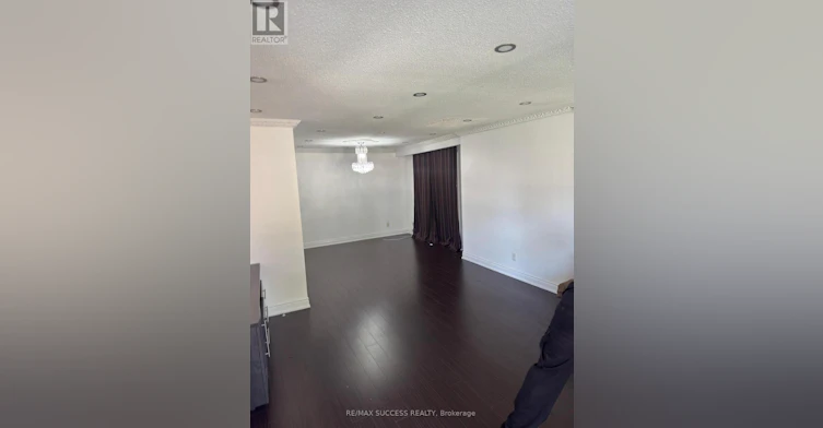 3043 Coral Drive, Mississauga, ON, L4T 1Z2