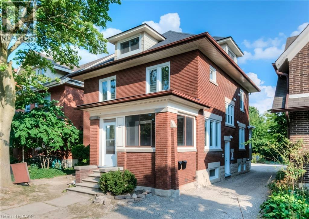 Lower-297 Frederick Street, Kitchener, ON, N2H 2N6
