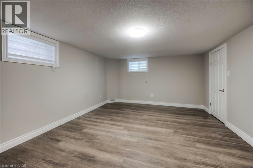 Lower-297 Frederick Street, Kitchener, ON, N2H 2N6 - 16