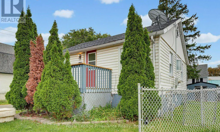 106 Yeomans Street