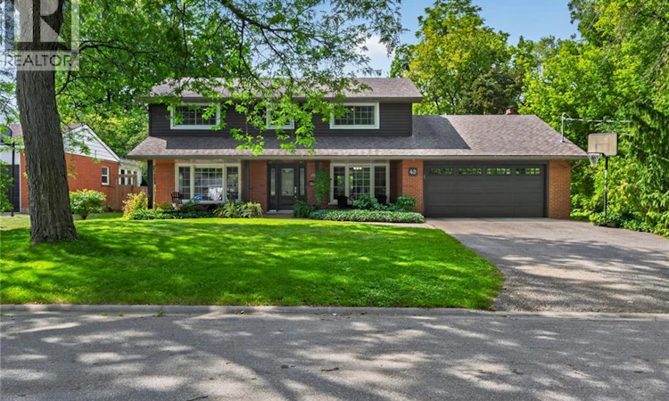 42 Robinson Avenue