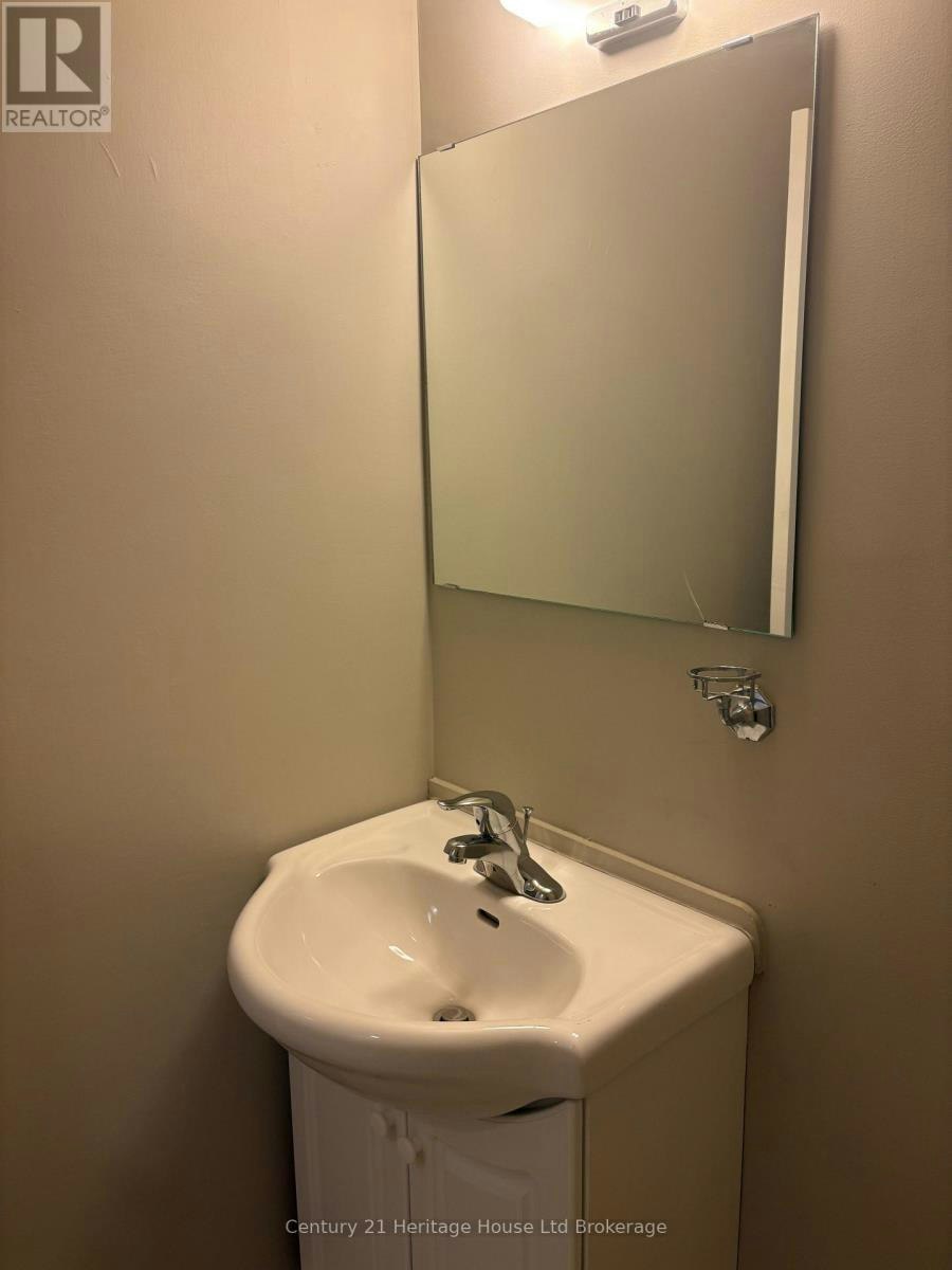 21 Wellington Street N, Woodstock, ON, N4S 6P1 - 27