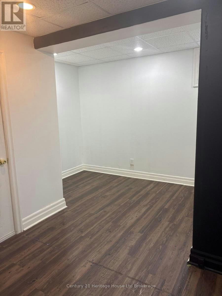21 Wellington Street N, Woodstock, ON, N4S 6P1 - 20