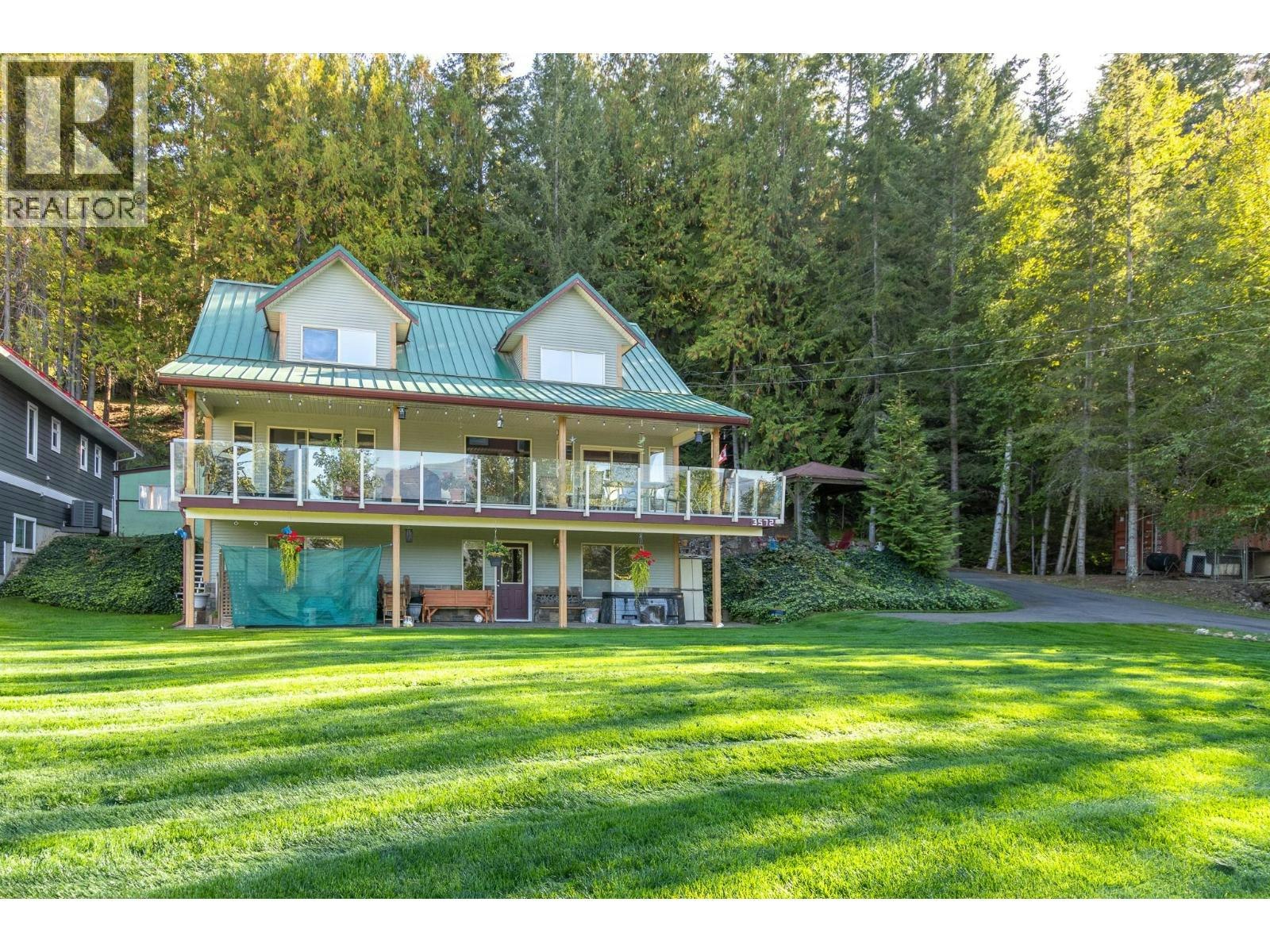 3572 Eagle Bay Road, Eagle Bay, BC, V0E 1T0