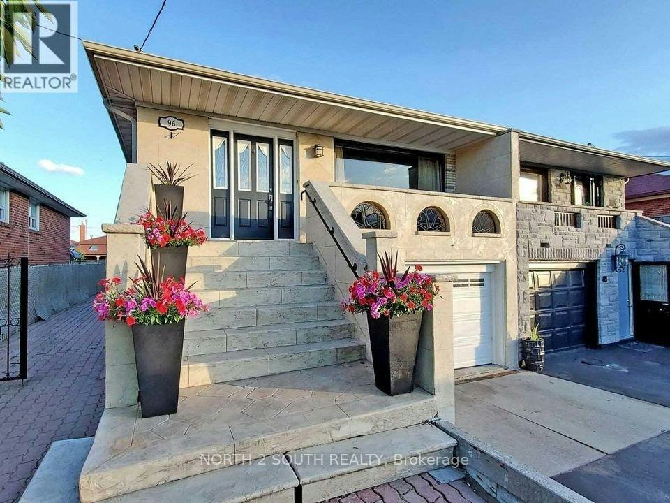 MAIN-96 Bamford Crescent, Toronto, ON, M3N 1T8