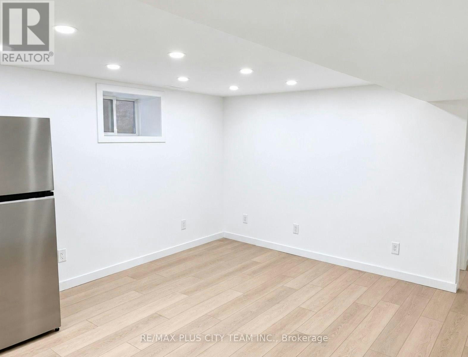 LOWER-148 Ascot Avenue, Toronto, ON, M6E 1G4 - 2