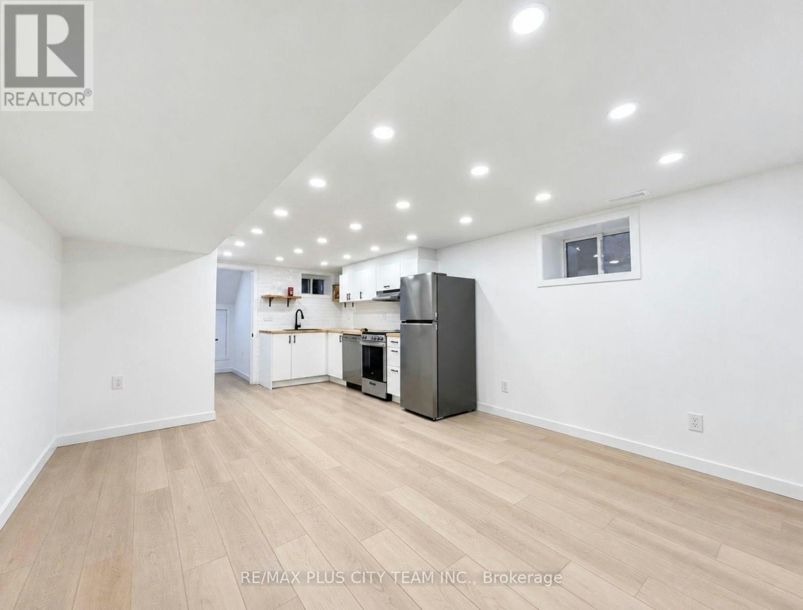 LOWER-148 Ascot Avenue, Toronto, ON, M6E 1G4 - 3