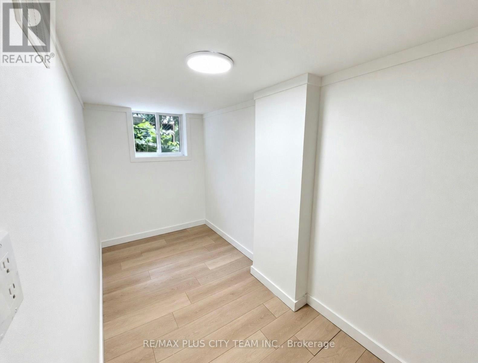 LOWER-148 Ascot Avenue, Toronto, ON, M6E 1G4 - 13