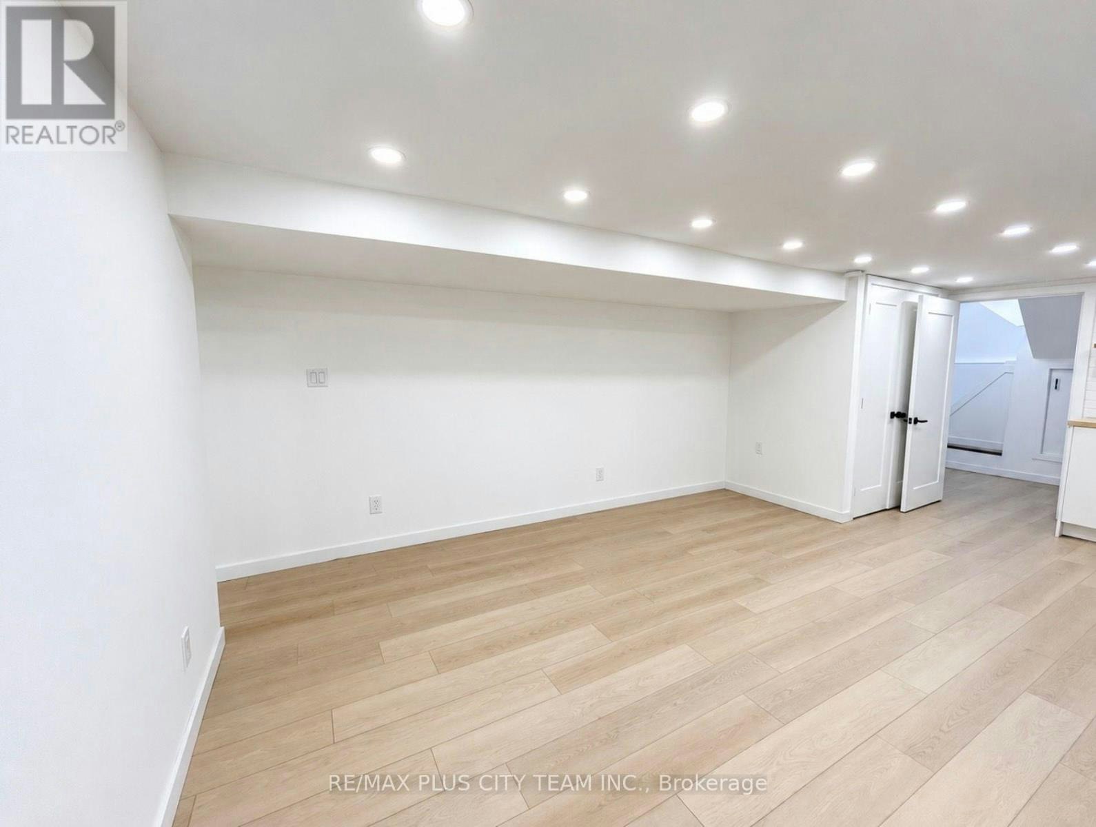 LOWER-148 Ascot Avenue, Toronto, ON, M6E 1G4