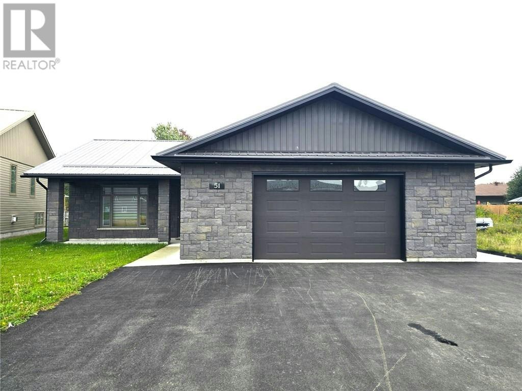 51 Oak Street, Greater Sudbury, ON, P0M 1H0