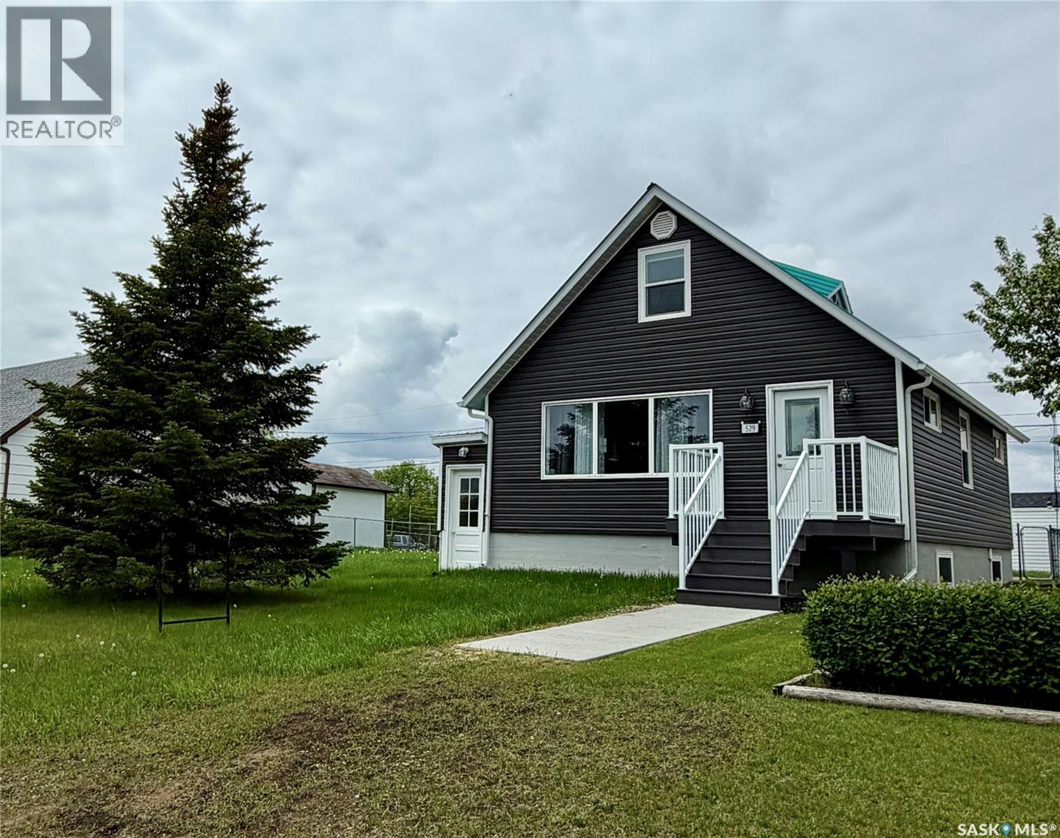 529 Albert Street, Hudson Bay, SK, S0E 0Y0