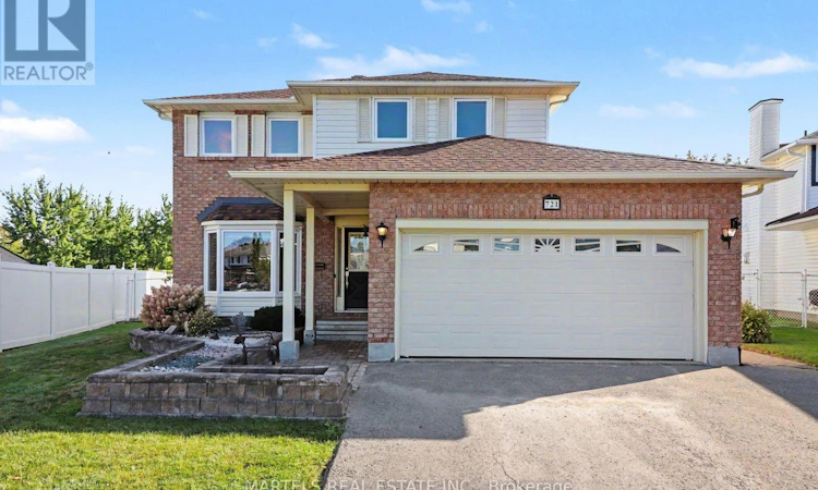 721 Morewood Crescent
