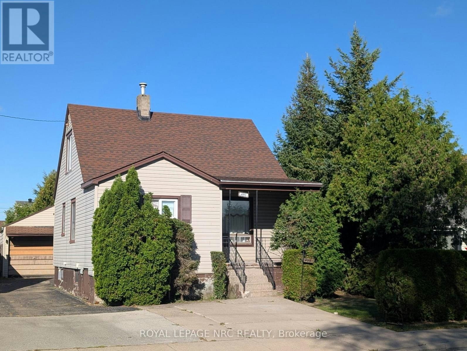 4353 Fifth Avenue, Niagara Falls, ON, L2E 4R1