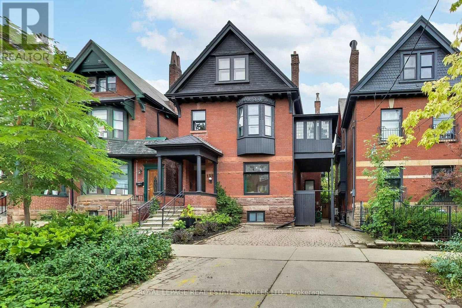 135 Madison Avenue, Toronto, ON, M5R 2S3
