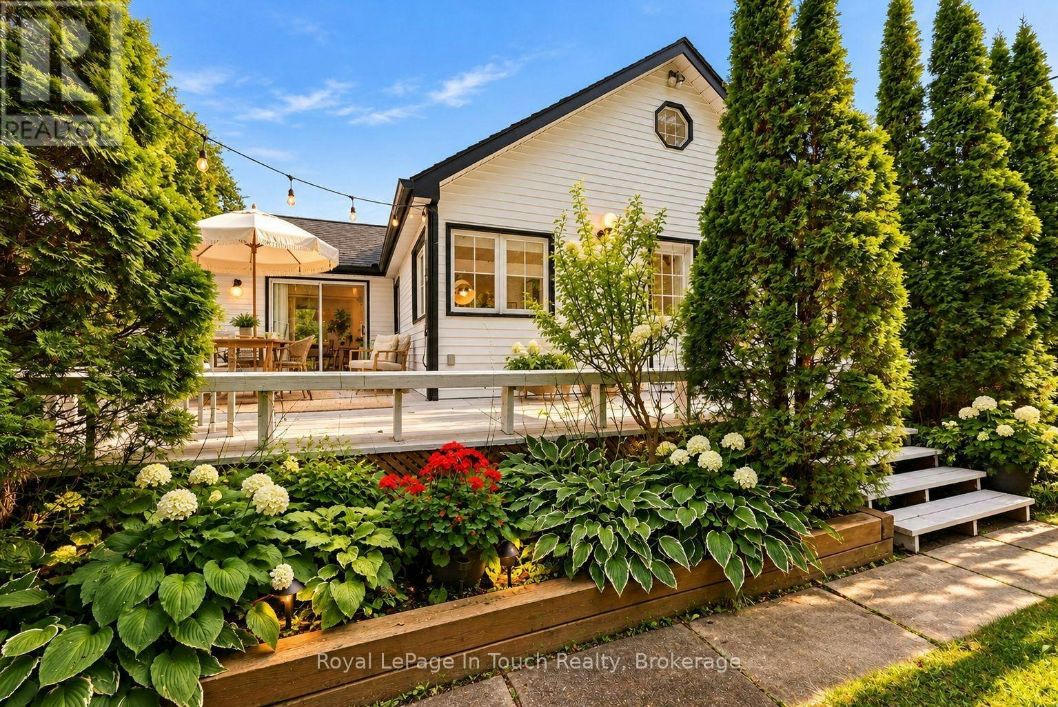 6 Arbor Road, Tiny, ON, L0L 2J0