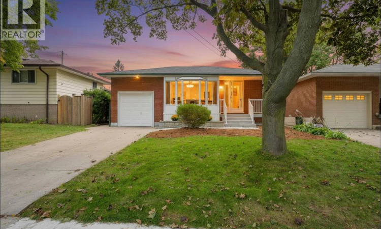 15 Clearwater Drive