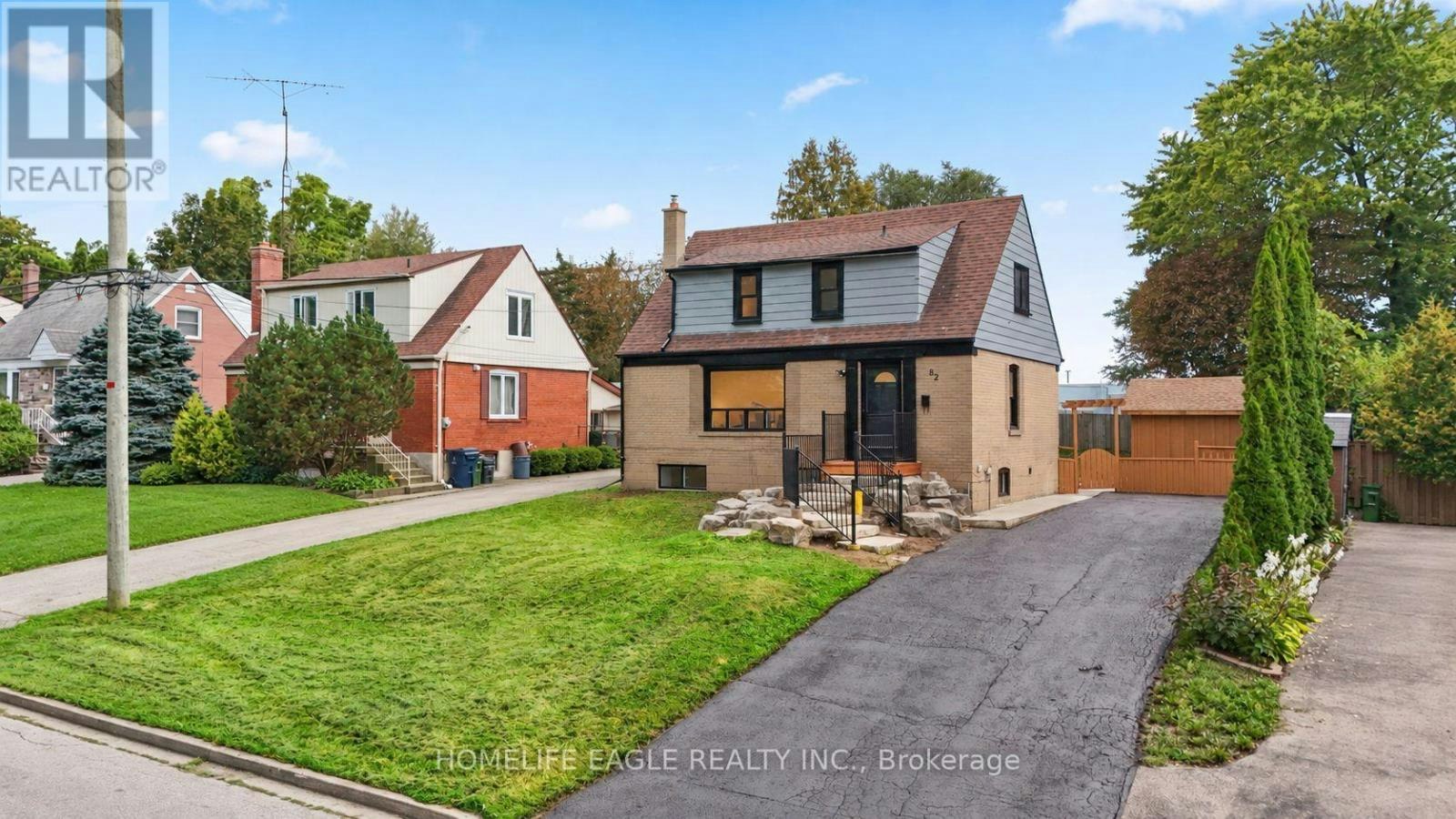 82 Scarborough Heights Boulevard, Toronto, ON, M1M 2V4
