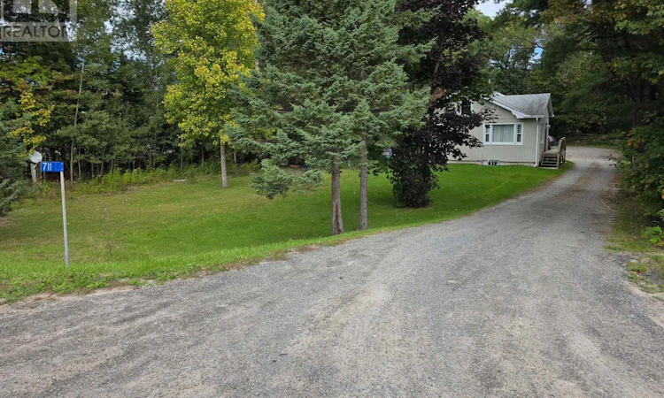 711 Muskoka 3 Road N