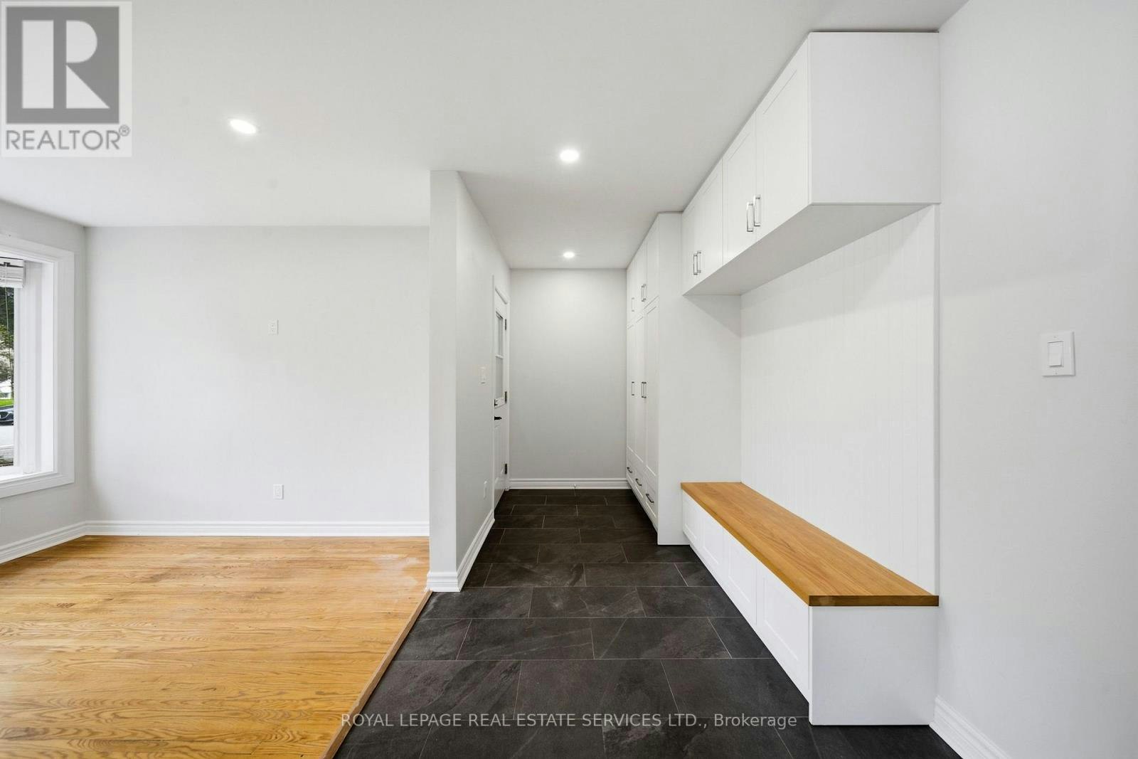 MAIN-6 Corbett Crescent, Aurora, ON, L4G 2G1 - 5