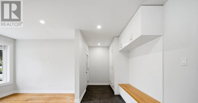 MAIN-6 Corbett Crescent, Aurora, ON, L4G 2G1 - 5