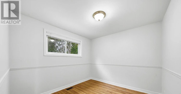 MAIN-6 Corbett Crescent, Aurora, ON, L4G 2G1 - 19