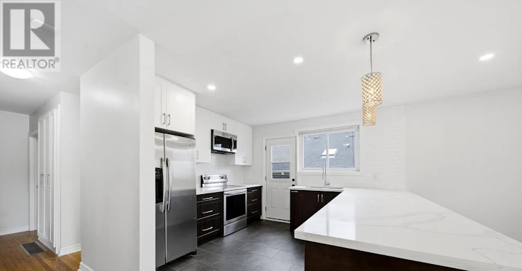 MAIN-6 Corbett Crescent, Aurora, ON, L4G 2G1 - 16