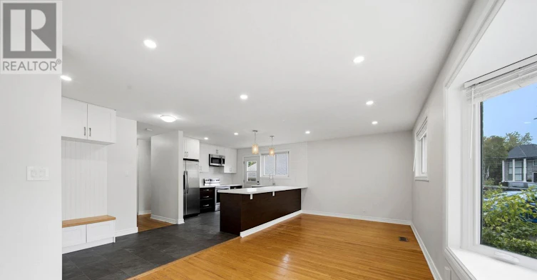 MAIN-6 Corbett Crescent, Aurora, ON, L4G 2G1 - 10