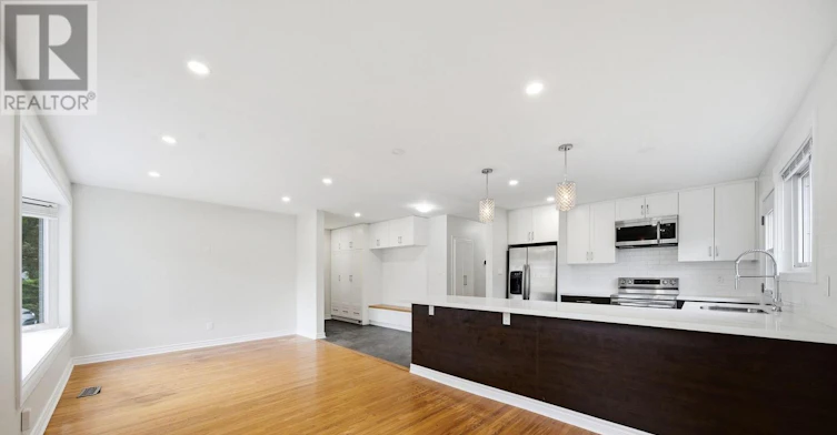 MAIN-6 Corbett Crescent, Aurora, ON, L4G 2G1 - 14