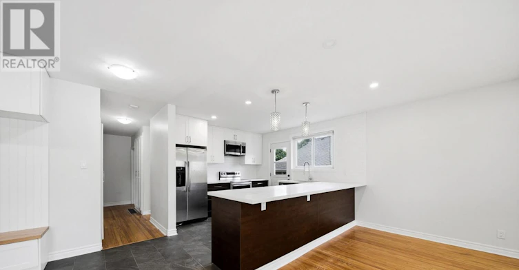 MAIN-6 Corbett Crescent, Aurora, ON, L4G 2G1 - 11