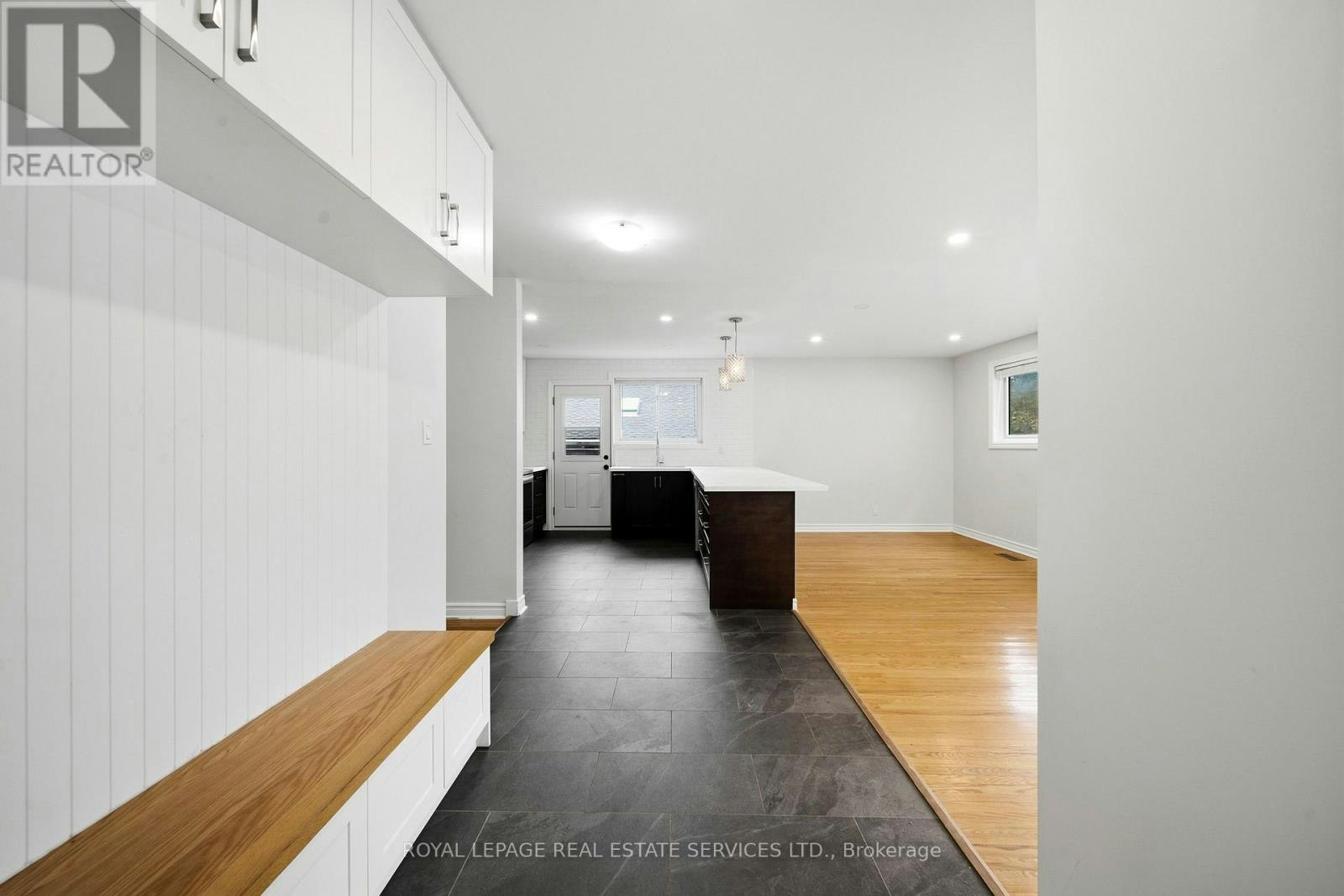 MAIN-6 Corbett Crescent, Aurora, ON, L4G 2G1 - 4