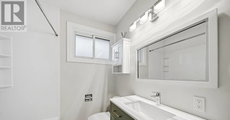 MAIN-6 Corbett Crescent, Aurora, ON, L4G 2G1 - 24