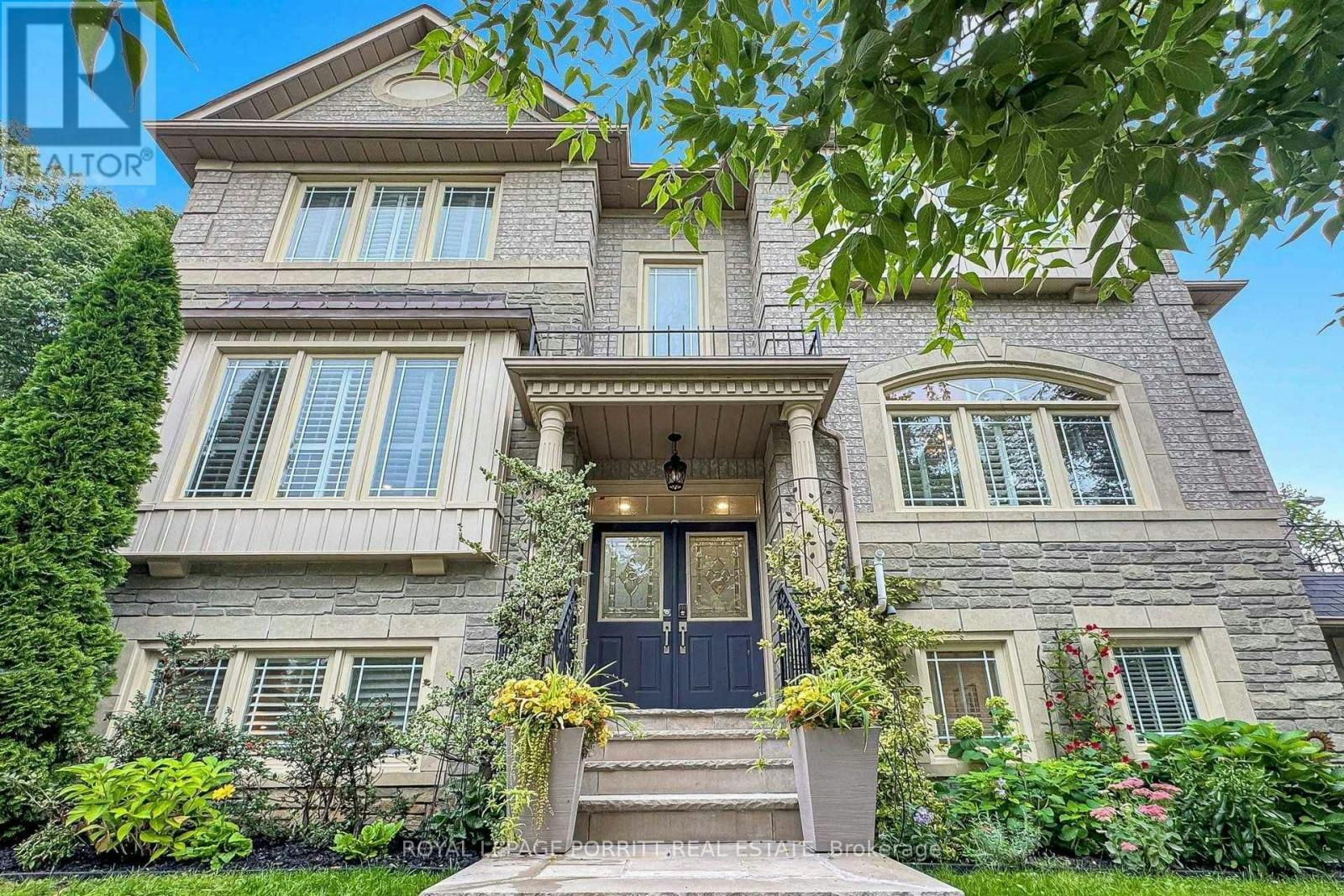2 Granite Court, Toronto, ON, M8V 4A4