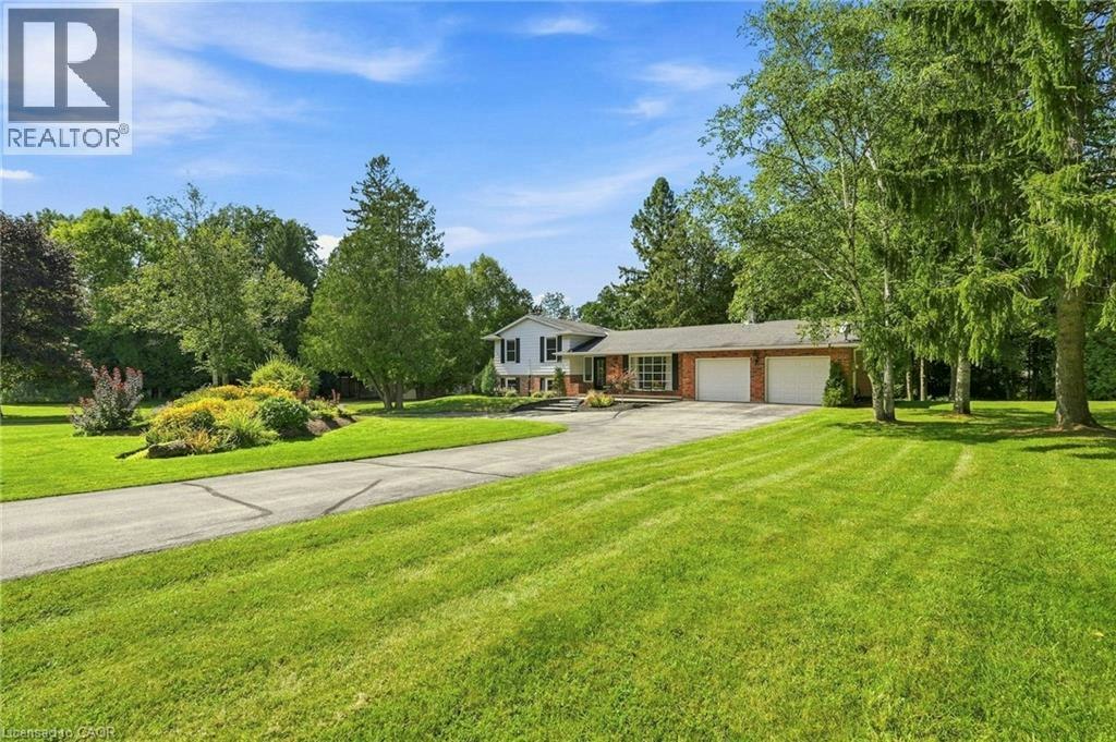547 11 Concession E, Hamilton, ON, L8B 1H9