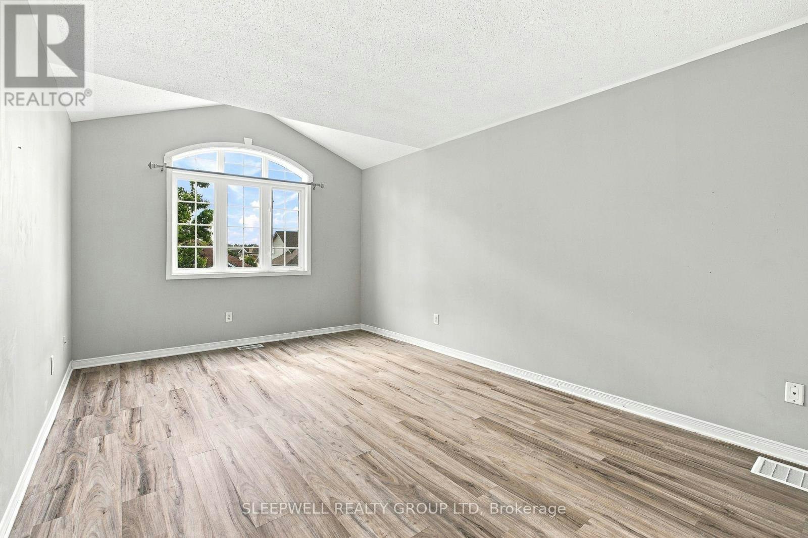 32 Moe Robillard Street, Arnprior, ON, K7S 0C2 - 14